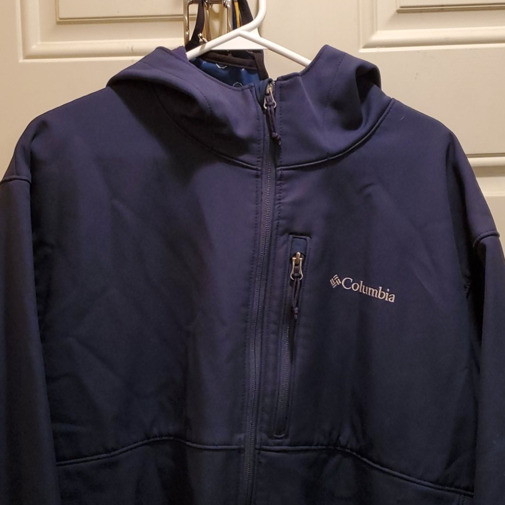 Columbia Soft Shell - Picture 3 of 6